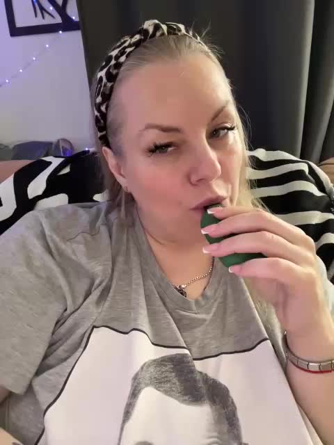 RobinLili Live Sex March 30, 2026