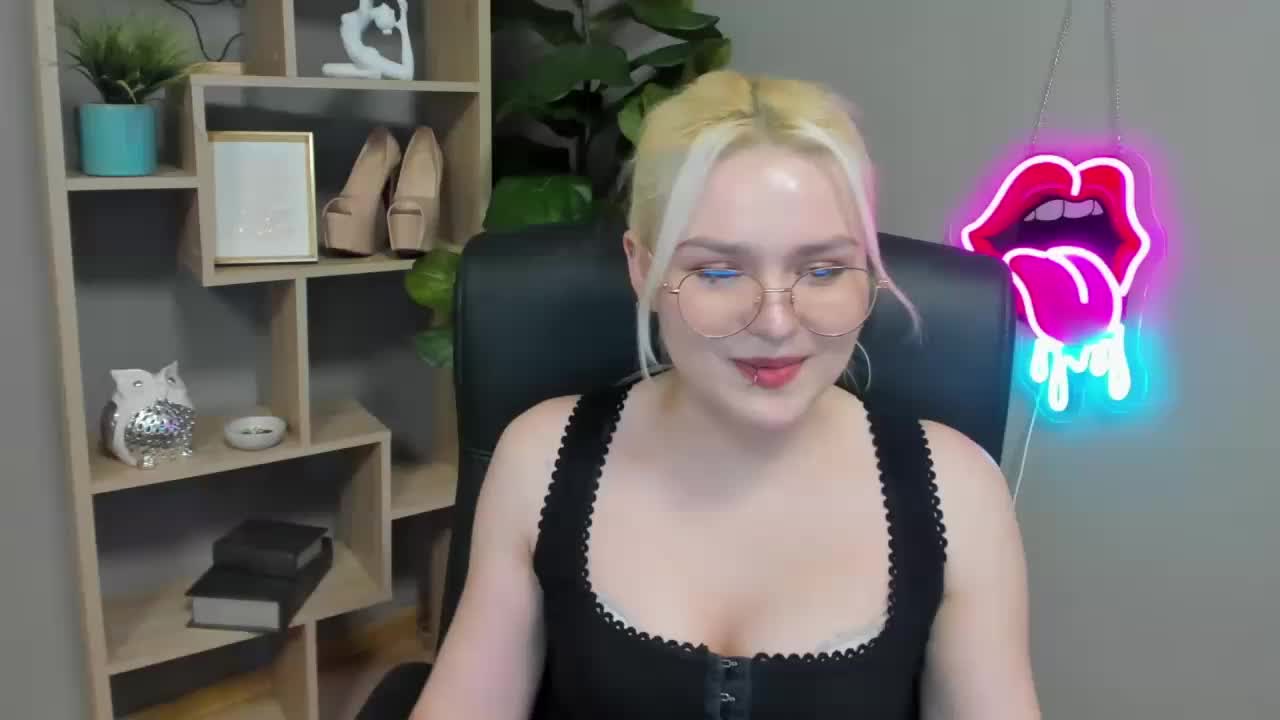 SweetLilyxo Live Sex March 31, 2026