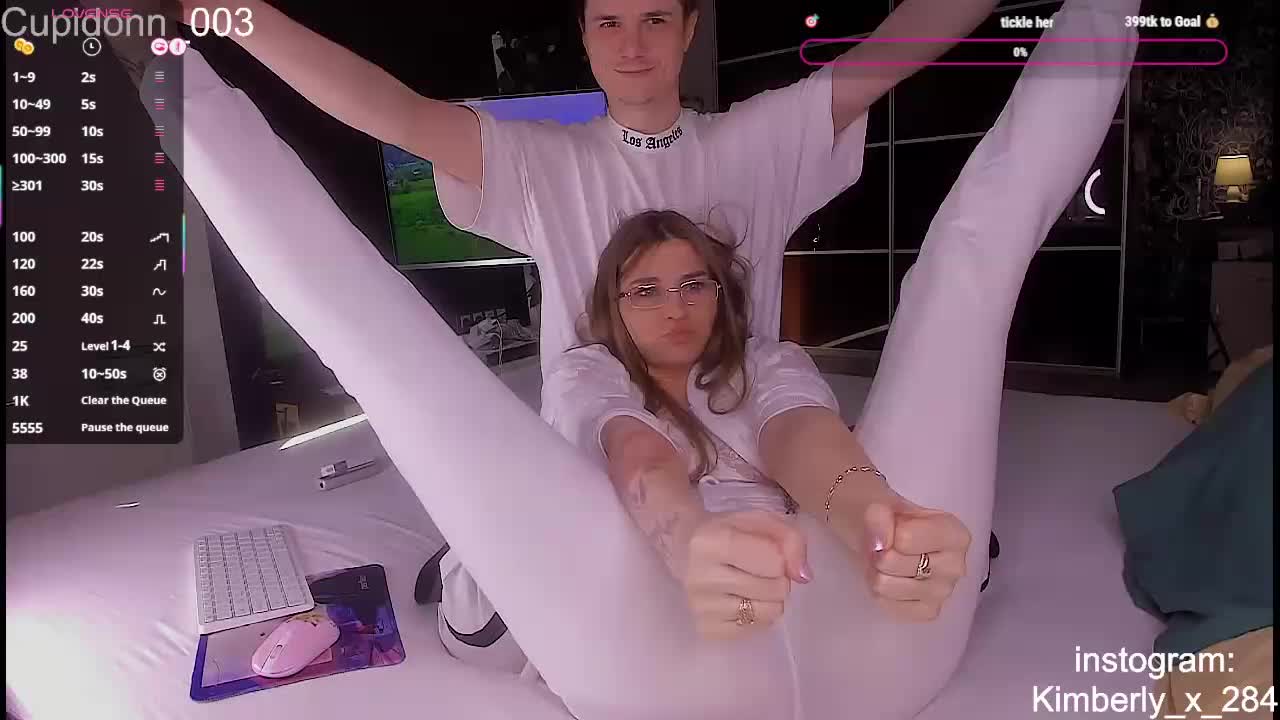 QueenAfina Live Sex March 31, 2026