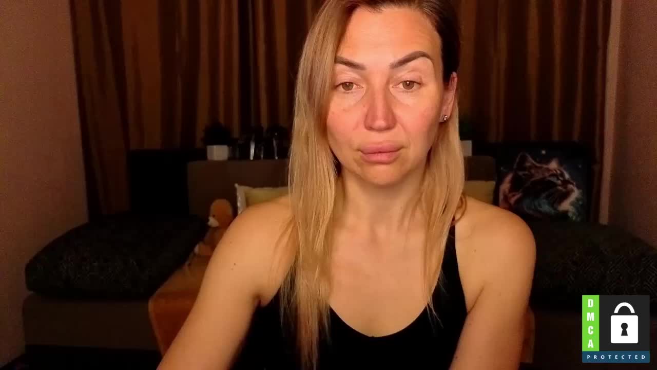Jullyblondkiss Live Sex March 31, 2026