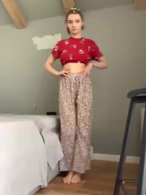 -Nezukoo- Live Sex April 1, 2026