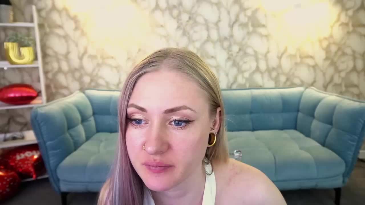 DramaQuenns Live Sex April 1, 2026