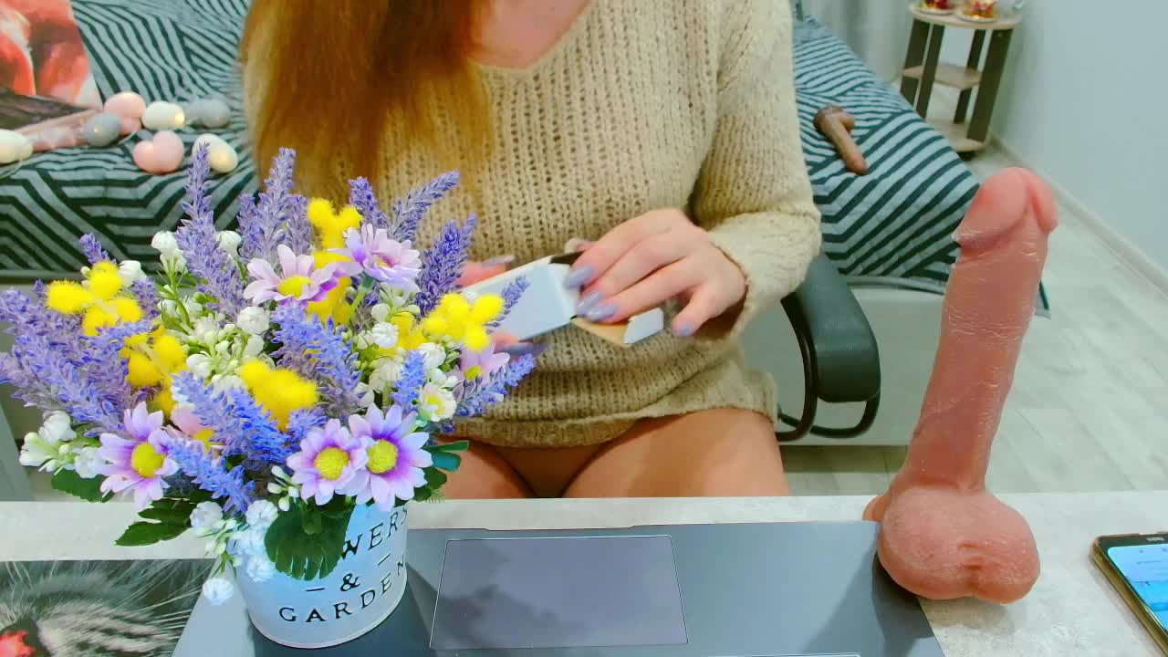 JuicyGloss Live Sex April 1, 2026