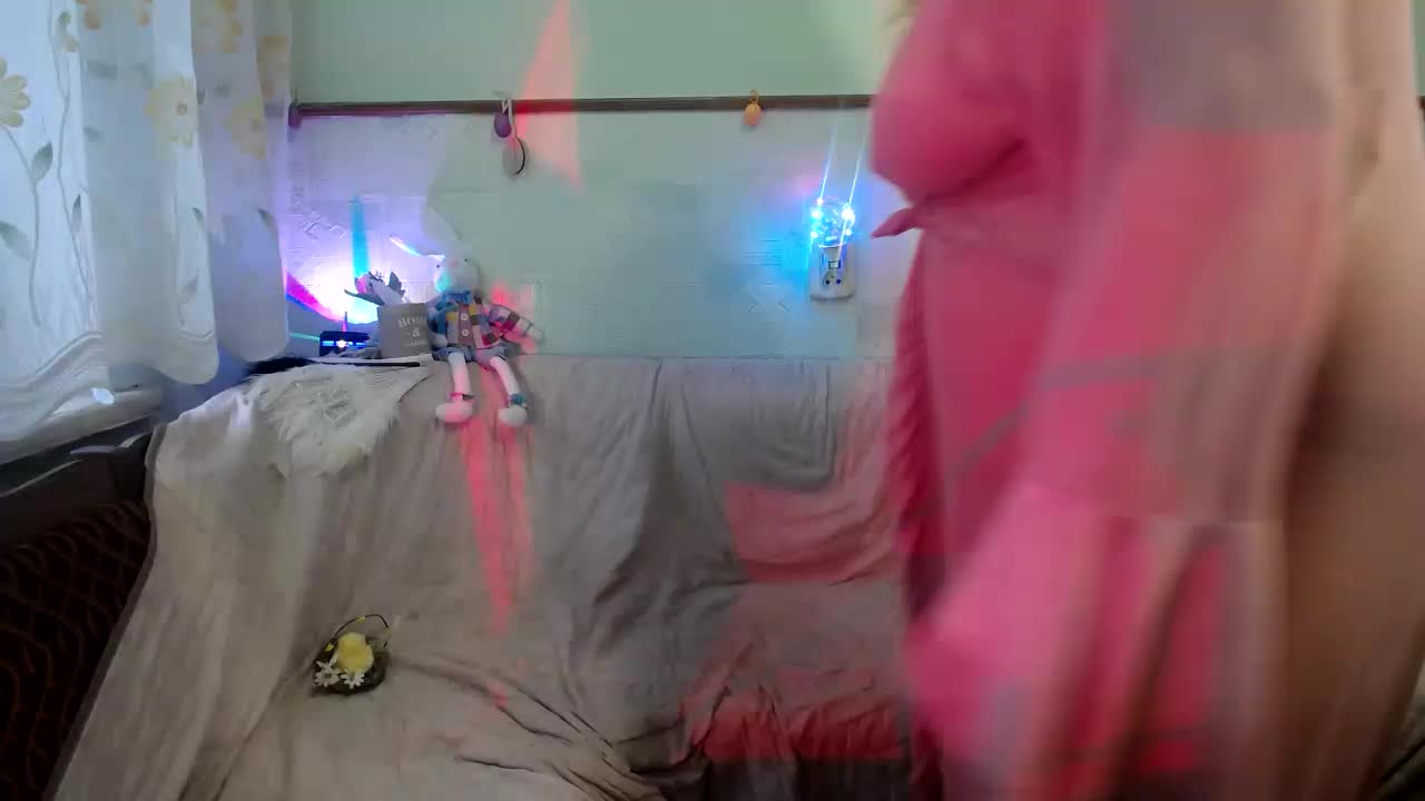XHelenaX99 Live Sex April 1, 2026