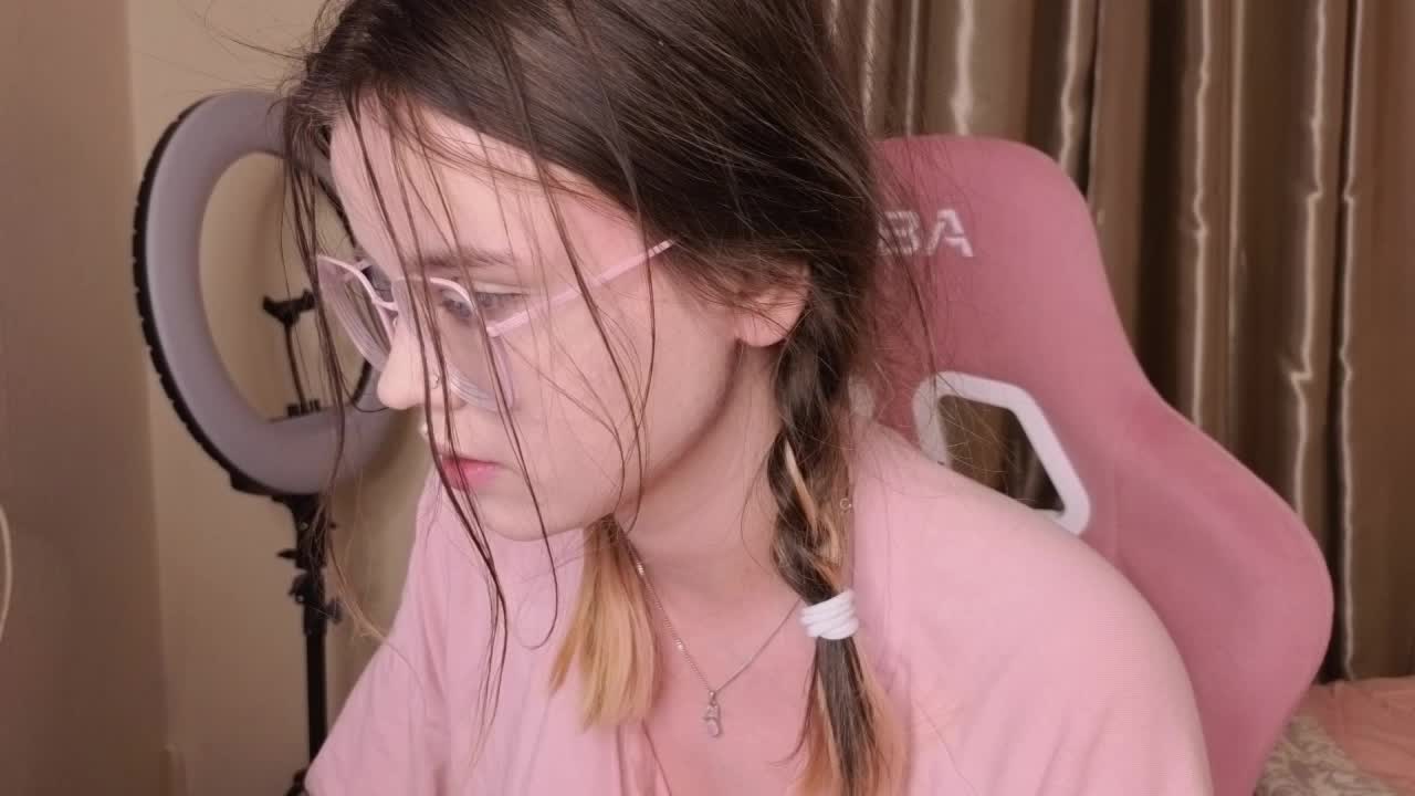 HannaCristal Live Sex April 1, 2026