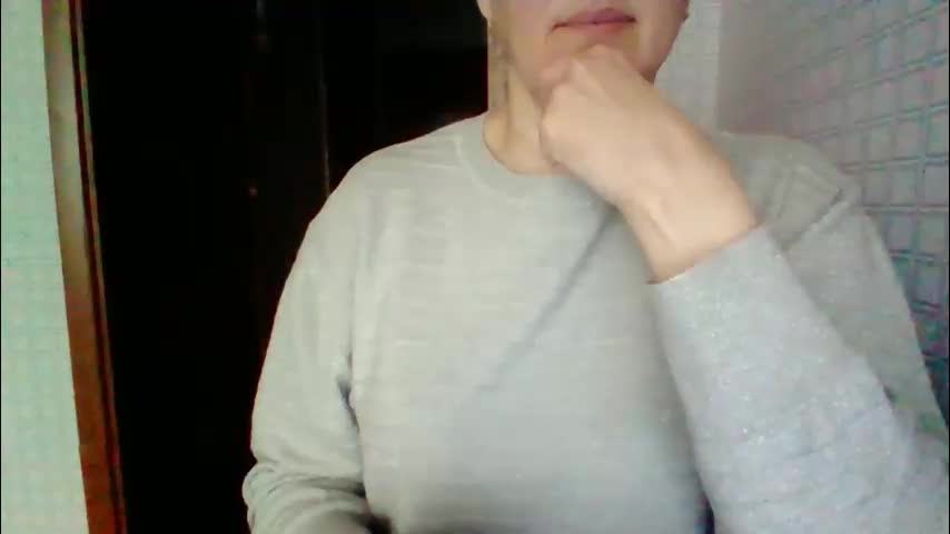 awesomeladyy Live Sex April 1, 2026