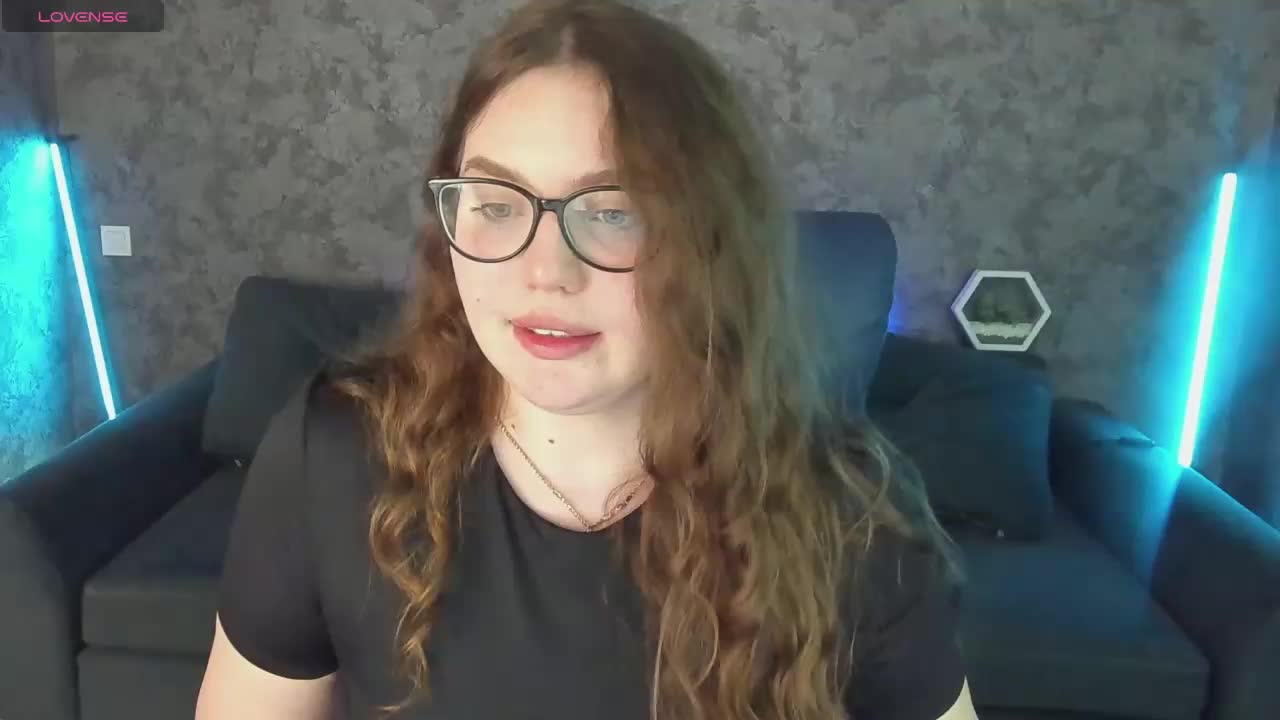 LuxSopphia Live Sex April 1, 2026