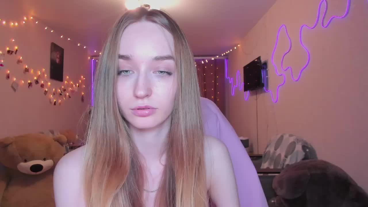 Polikinesis Live Sex April 1, 2026
