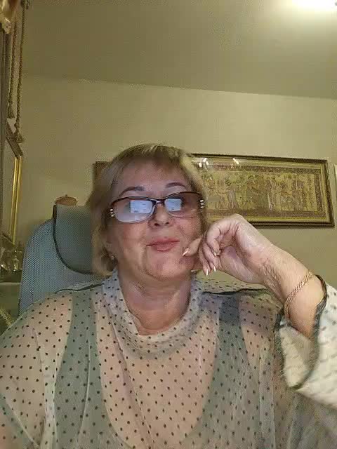 KarinkaSweet Live Sex April 1, 2026