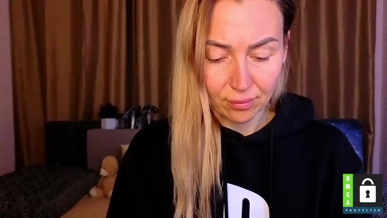 Jullyblondkiss Live Sex April 2, 2026