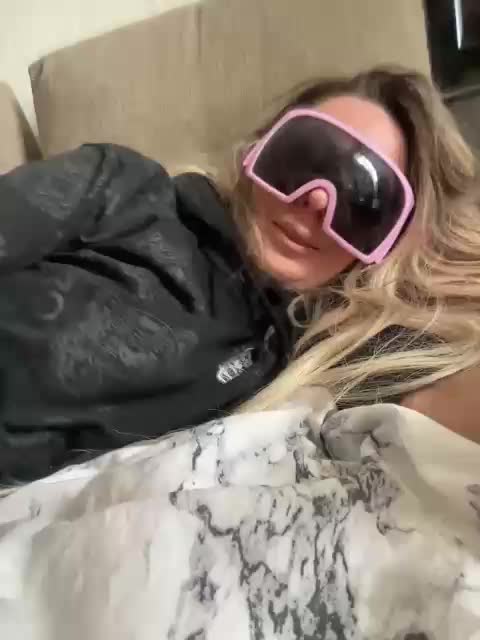 blondalina Live Sex April 2, 2026