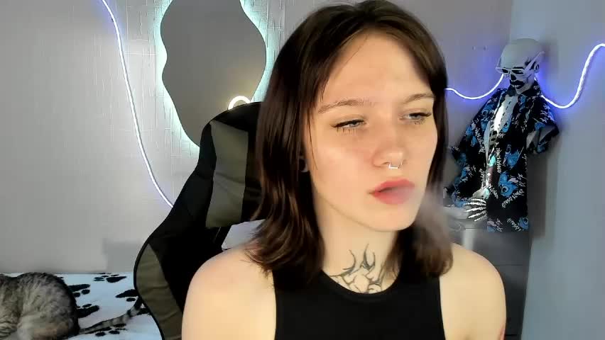 elastikiss Live Sex April 2, 2026