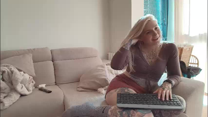 tattoobbgirl Live Sex April 2, 2026