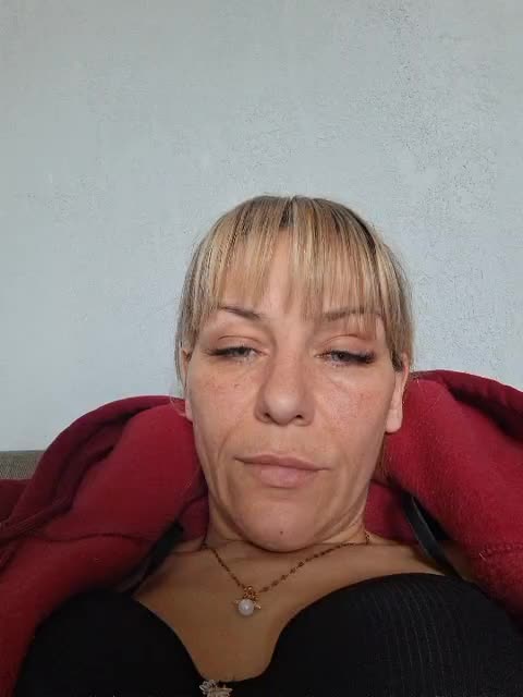 Krisred Live Sex April 3, 2026