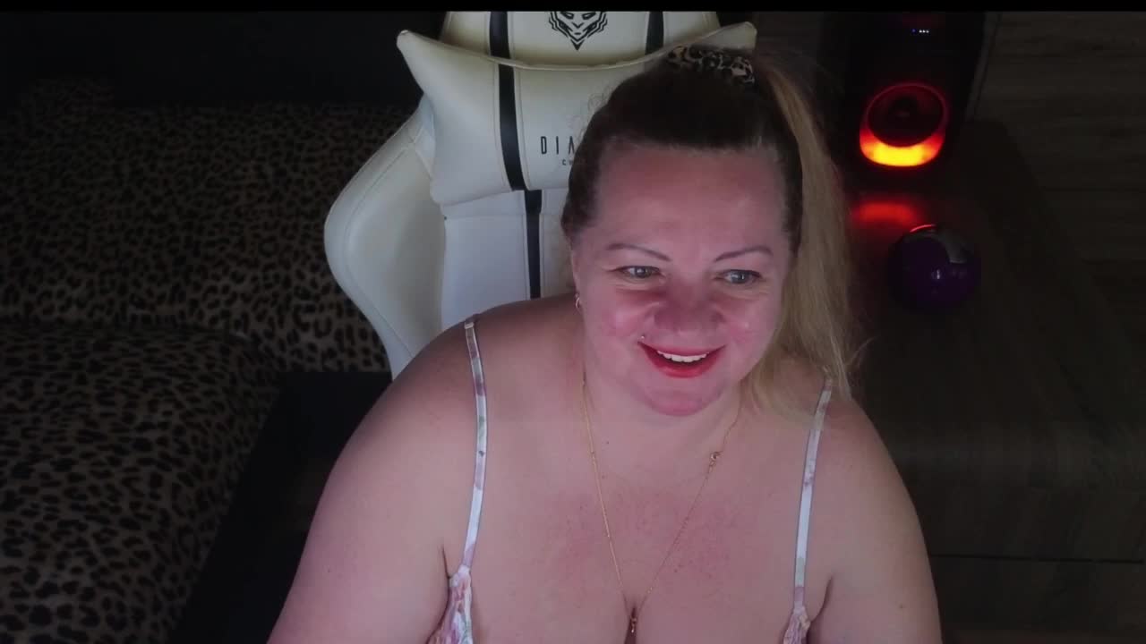 Molligspielle Live Sex April 3, 2026