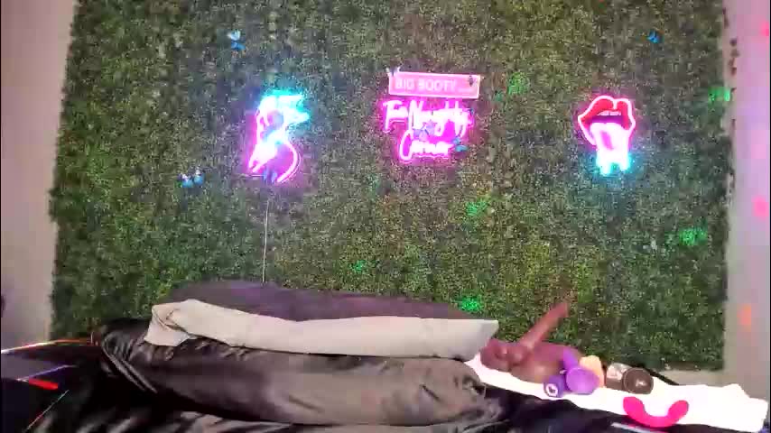 bigbuttsarena Live Sex April 3, 2026