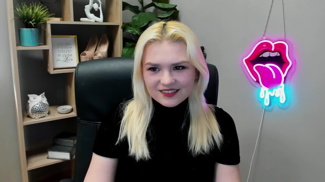 SweetLilyxo Live Sex April 4, 2026