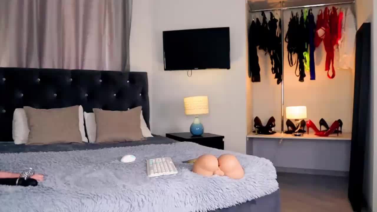 InvitingTina Live Sex April 4, 2026
