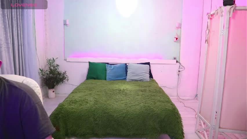alisaaleks Live Sex April 4, 2026