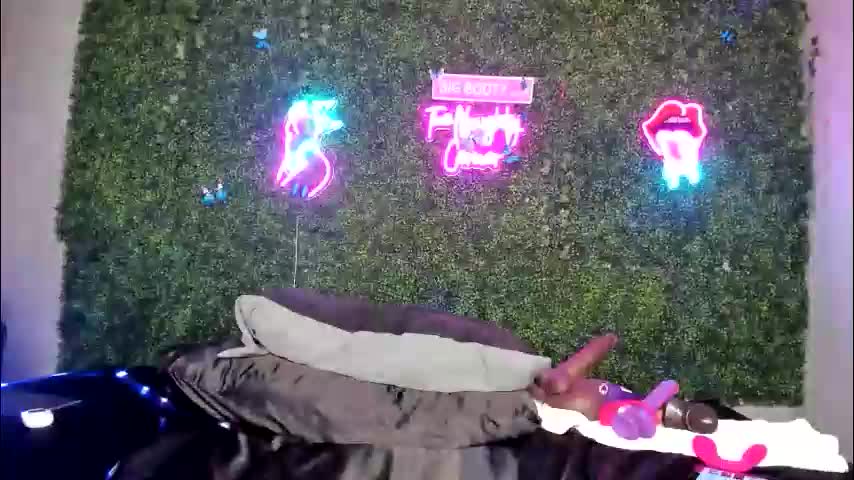 bigbuttsarena Live Sex April 4, 2026
