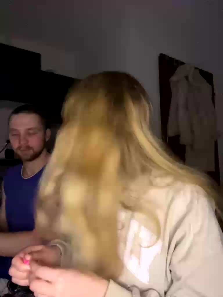 VixyVee Live Sex April 4, 2026