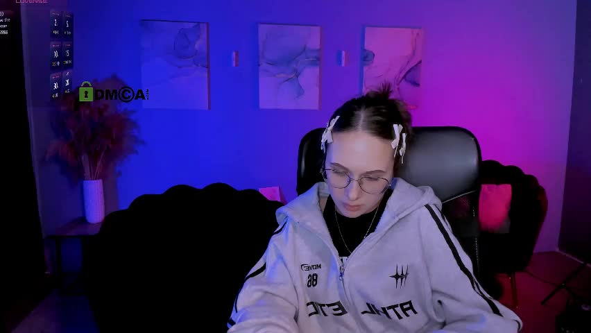 mona_cloud Live Sex April 4, 2026