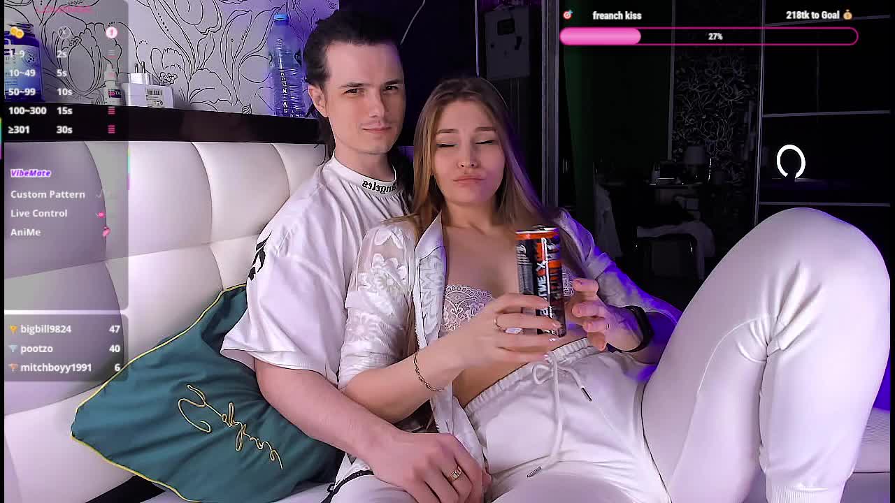 QueenAfina Live Sex April 4, 2026