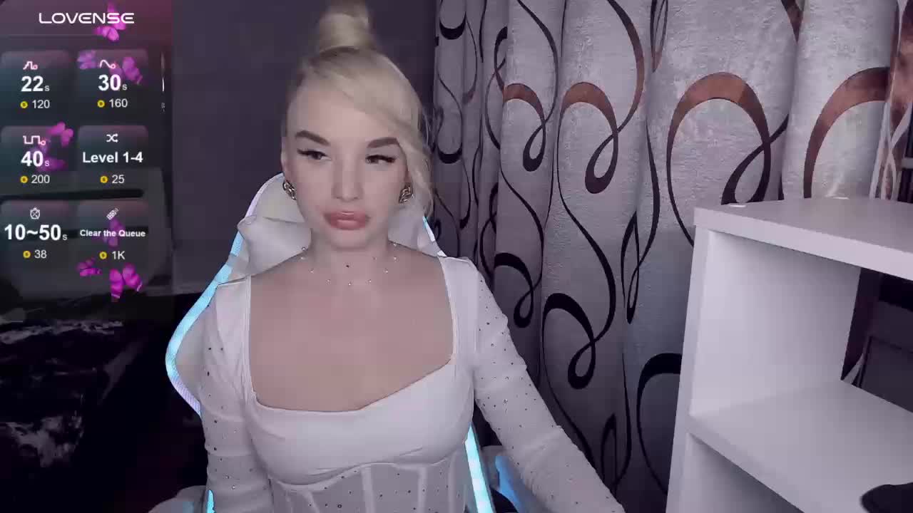 KiraKrox Live Sex April 4, 2026