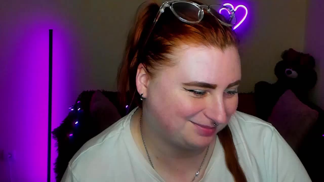 Aliciaredluv Live Sex April 4, 2026
