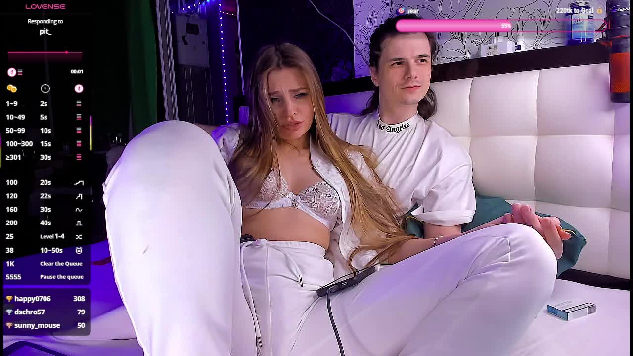 QueenAfina Live Sex April 4, 2026