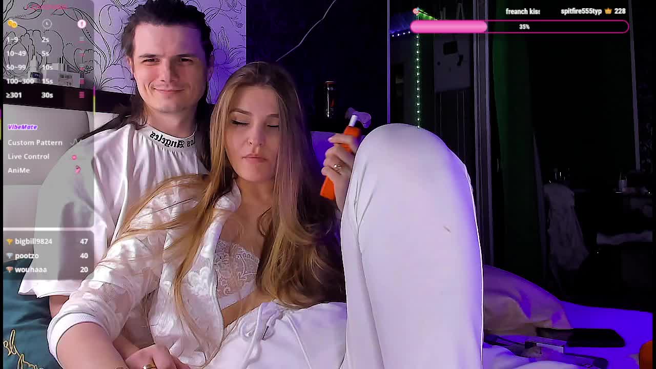 QueenAfina Live Sex April 4, 2026
