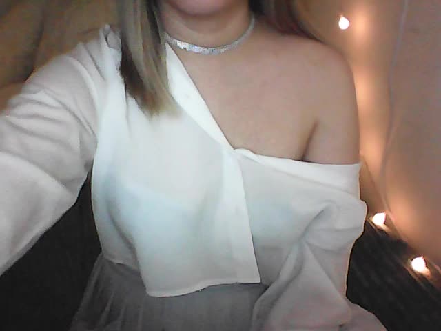 -Sweet-smile- Live Sex April 4, 2026