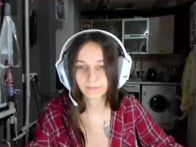 KikNika Live Sex April 4, 2026
