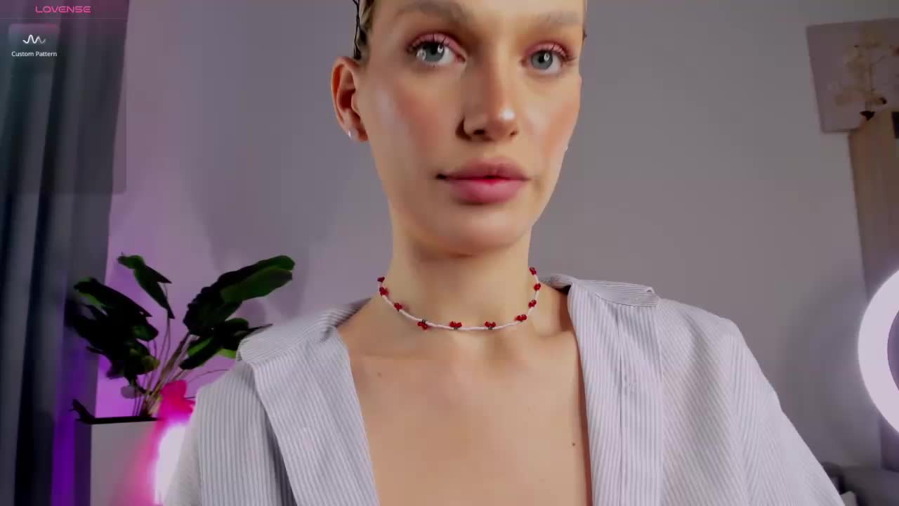 IceStrawberry Live Sex April 4, 2026