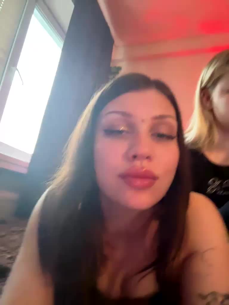 Iiiillllyyyy Live Sex April 4, 2026