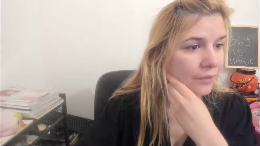 artsyandcraftsy_ Live Sex April 5, 2026