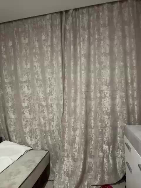 _Milashka_ Live Sex April 5, 2026