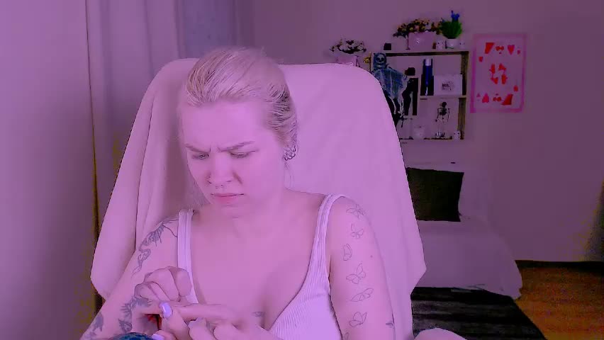 hot_blonda_ Live Sex April 6, 2026