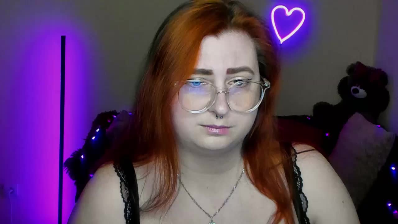 Aliciaredluv Live Sex April 6, 2026