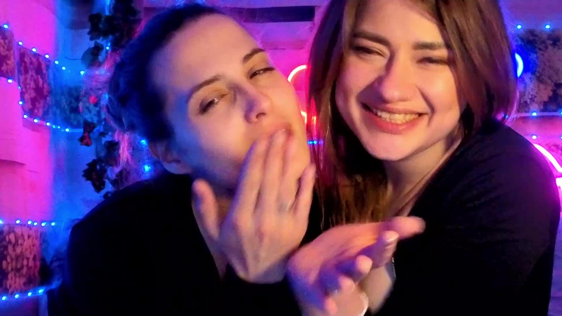 2Laski2 Live Sex April 6, 2026