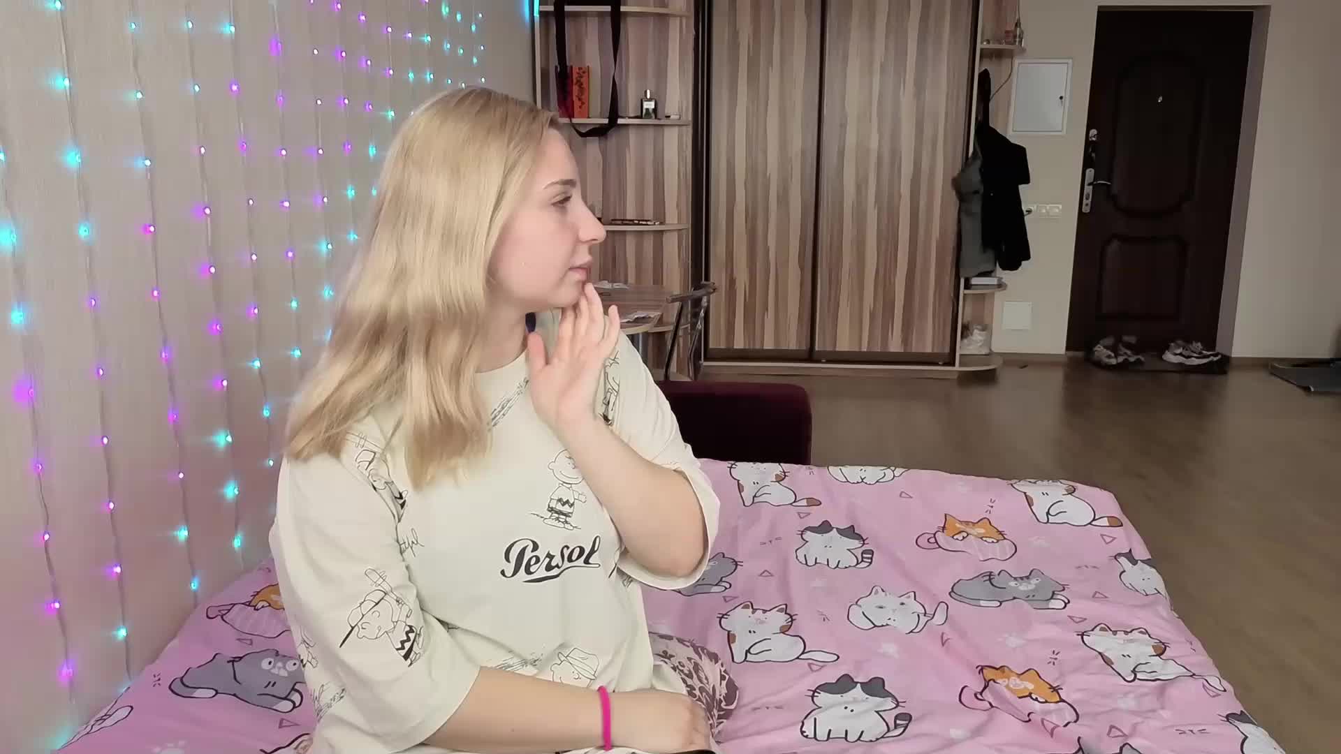llolilove Live Sex April 7, 2026