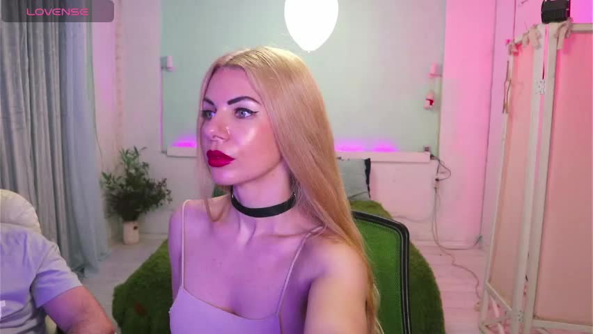 alisaaleks Live Sex April 7, 2026
