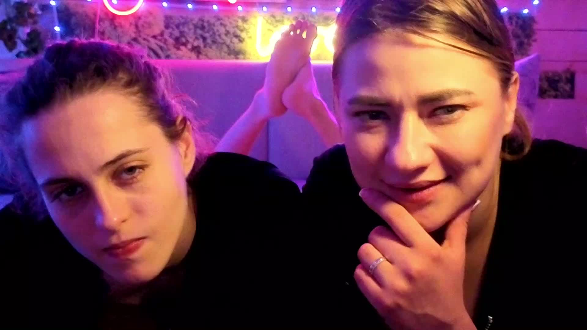 2Laski2 Live Sex April 7, 2026