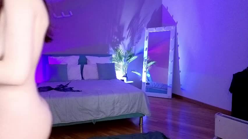 natural_meri_ Live Sex April 7, 2026