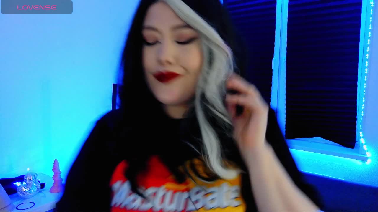 Laura-Wicked Live Sex April 7, 2026