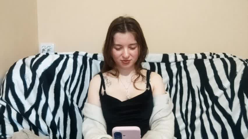 daniellevaulet Live Sex April 7, 2026