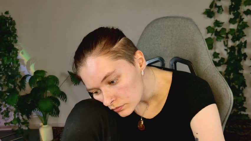 chillsnail_bro Live Sex April 7, 2026