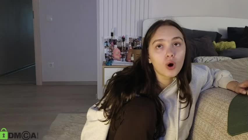 evi_woow Live Sex April 7, 2026