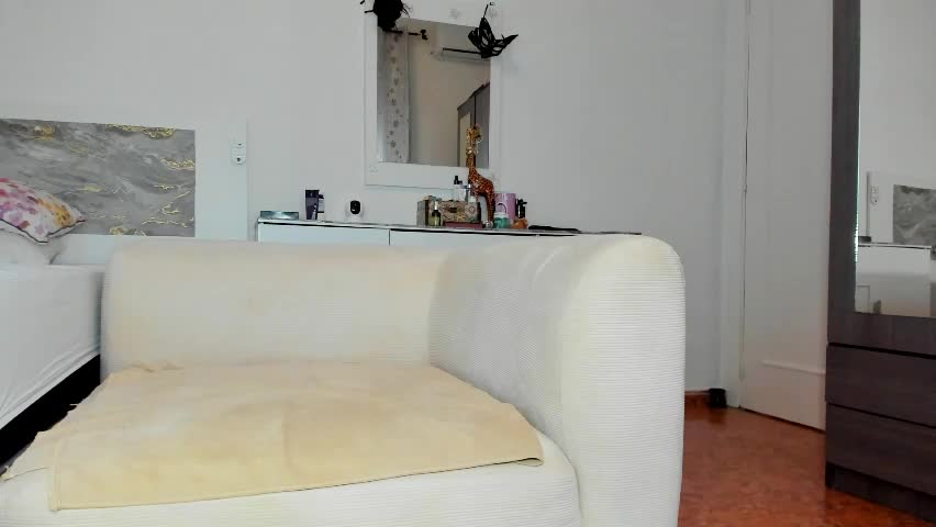 anisialuna_ Live Sex April 7, 2026