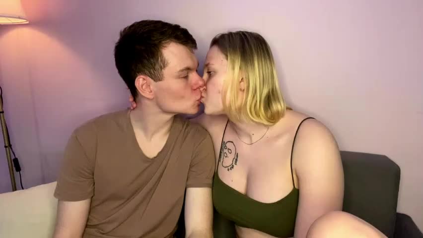 julielourens Live Sex April 7, 2026